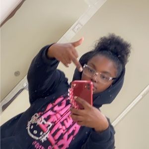 Meet your Posher, Cydney